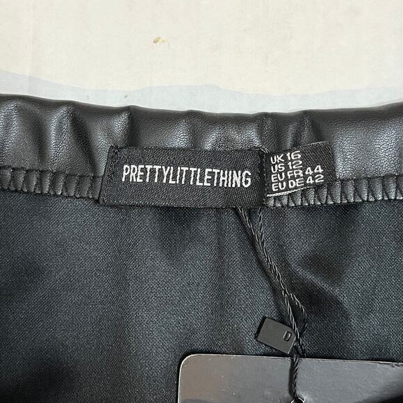 PrettyLittleThing Women's Faux Leather Mini Skirt 12 Black A-Line Pull On New - Picture 5 of 6